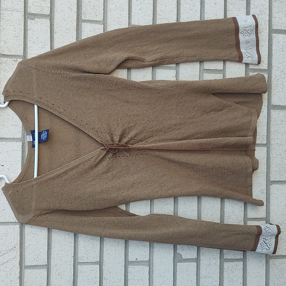 TAN Top - Picture 1 of 11